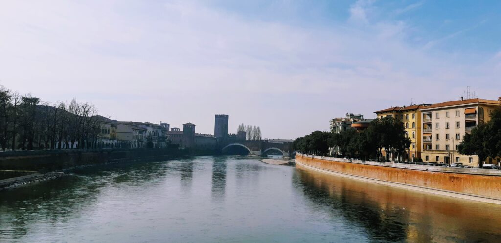 Verona cosa vedere: La città dei ponti
