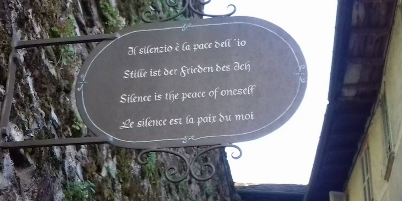 Cosa vedere al lago d'Orta: la via del silenzio sull'Isola di San Giulio