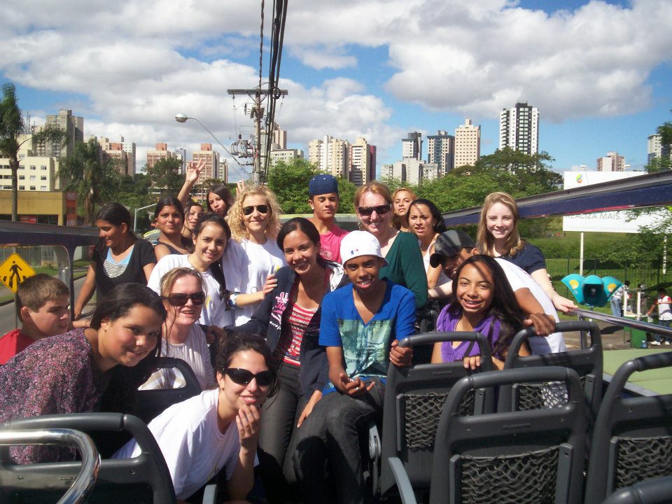 Gita scolastica con allievi e colleghi durante la mia esperienza di lavoro a Curitiba, Brasile